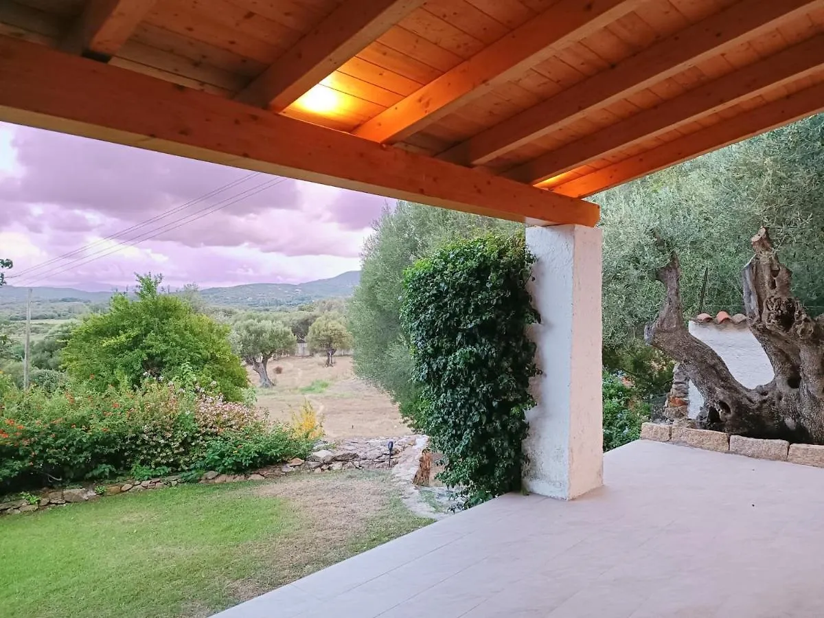 Tipica Villa Gallurese In Costa Smeralda Cugnana 0*,