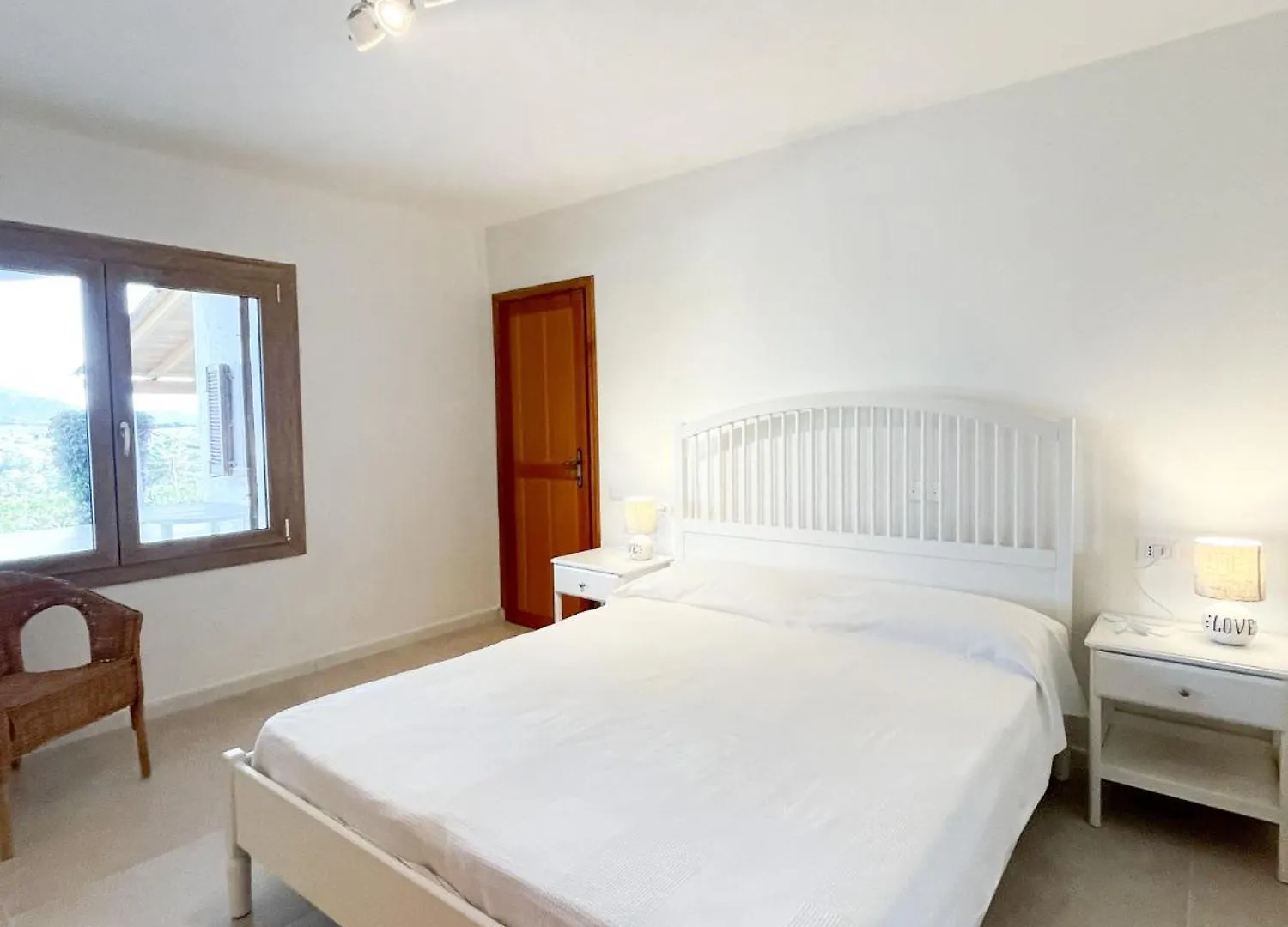 Tipica Villa Gallurese In Costa Smeralda Cugnana Italien